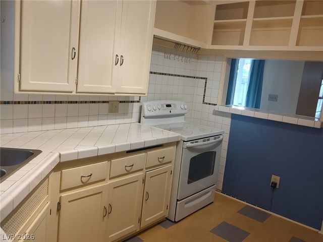 1020 Sweeney Avenue, Las Vegas, NV 89104