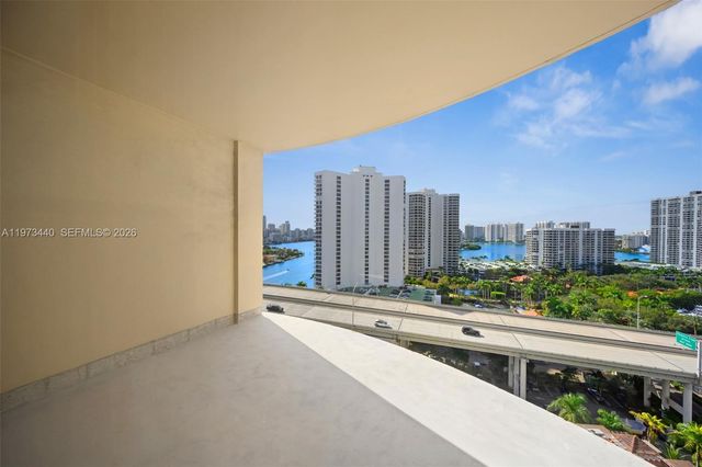 19355 Turnberry Way 15G, Aventura, FL 33180