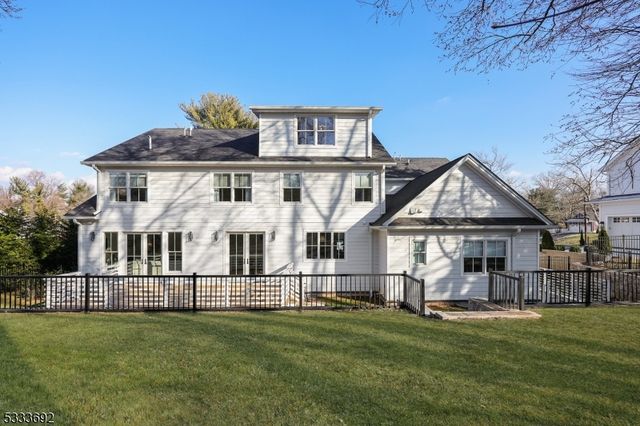 376 Orenda Circle, Westfield Town, NJ 07090
