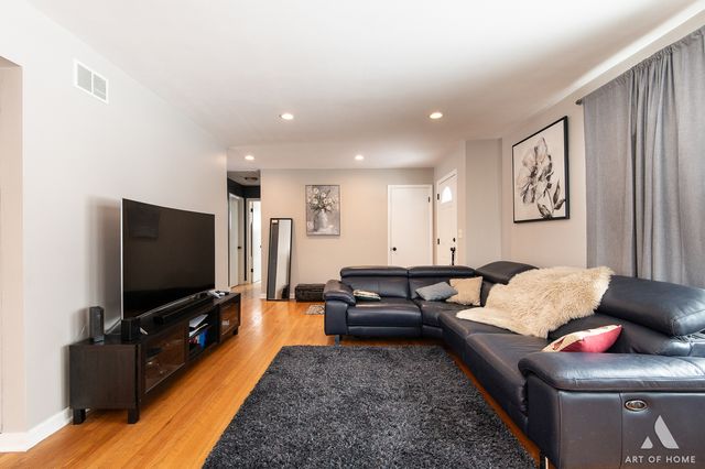 6N362 Andrene Lane, Itasca, IL 60143