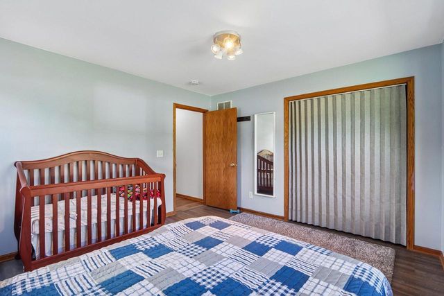 7710 S Chapel Hill DRIVE, Franklin, WI 53132