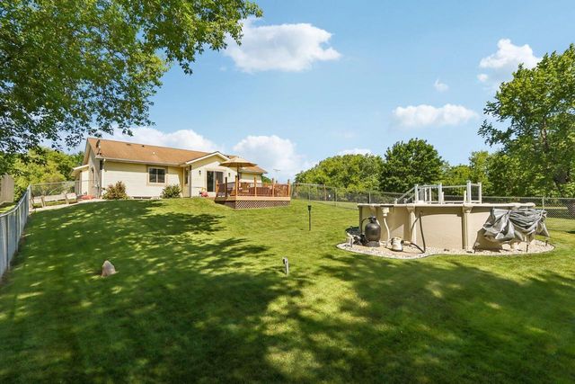 7710 S Chapel Hill DRIVE, Franklin, WI 53132