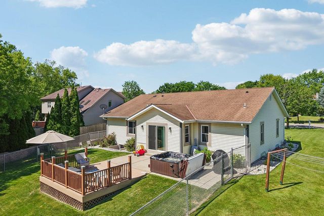 7710 S Chapel Hill DRIVE, Franklin, WI 53132