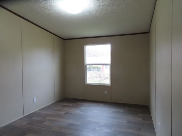 355 7th St, Tracy City, TN 37387