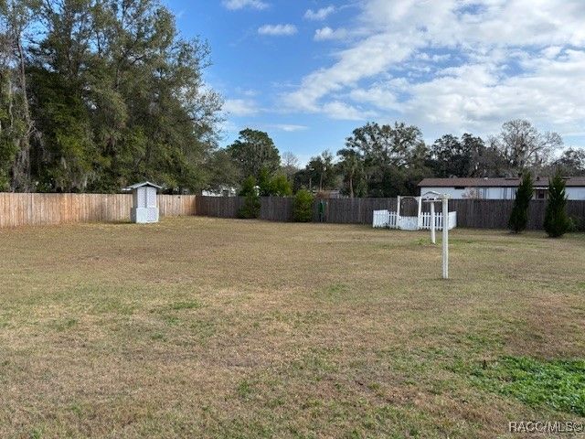 2449 N Crede Avenue, Crystal River, FL 34428