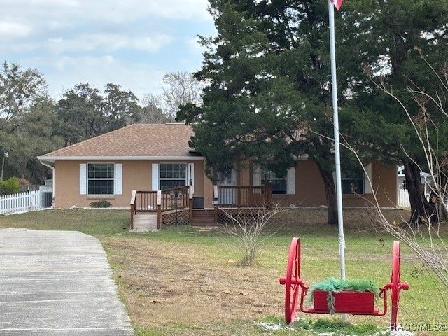 2449 N Crede Avenue, Crystal River, FL 34428