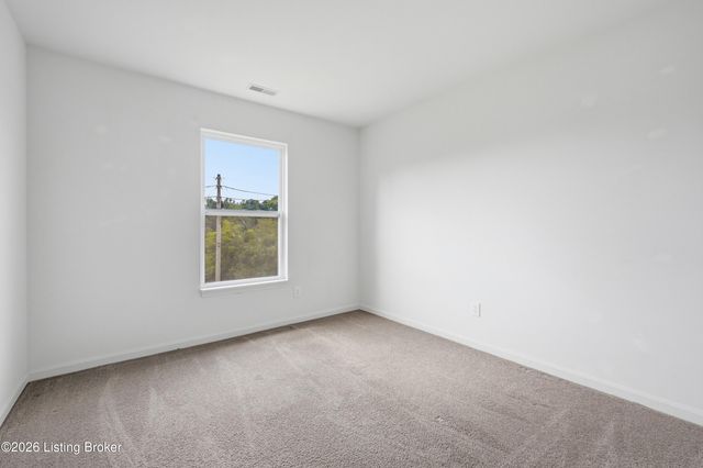 203 Brookfield Hills Ct, Louisville, KY 40245