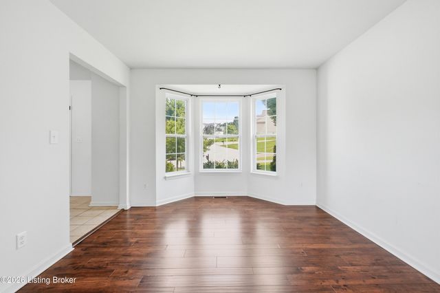 203 Brookfield Hills Ct, Louisville, KY 40245