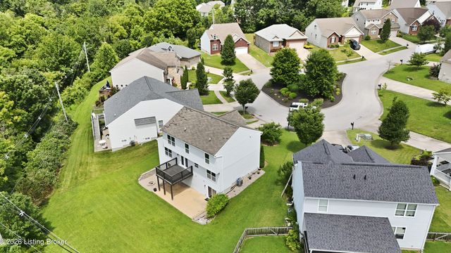 203 Brookfield Hills Ct, Louisville, KY 40245
