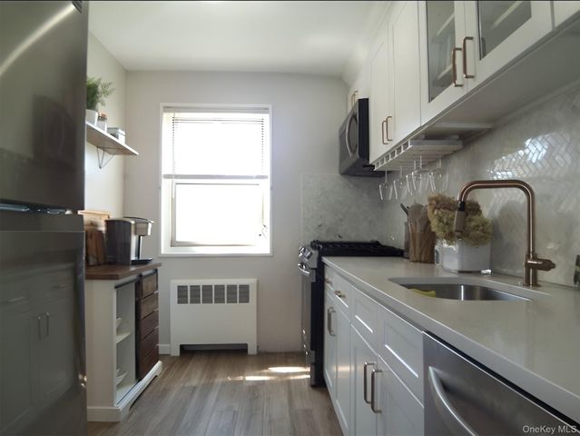 8 Cascade Terrace 1D, Yonkers, NY 10703