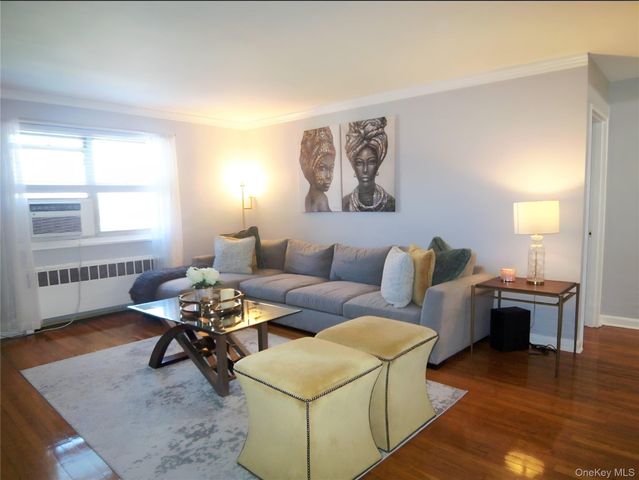 8 Cascade Terrace 1D, Yonkers, NY 10703