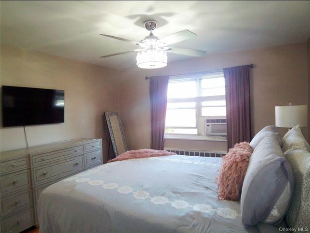 8 Cascade Terrace 1D, Yonkers, NY 10703