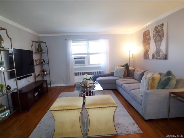 8 Cascade Terrace 1D, Yonkers, NY 10703