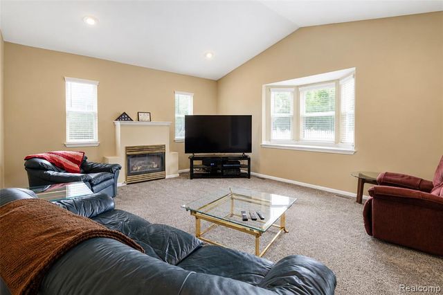 41585 Cherry Hill Road, Canton, MI 48188