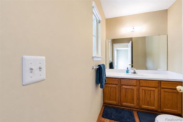 41585 Cherry Hill Road, Canton, MI 48188