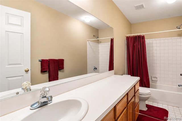 41585 Cherry Hill Road, Canton, MI 48188
