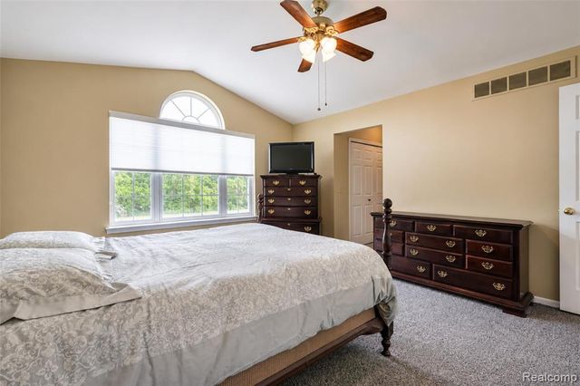 41585 Cherry Hill Road, Canton, MI 48188