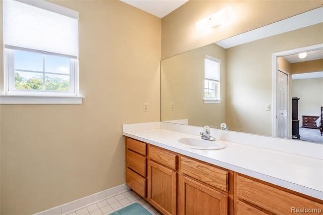 41585 Cherry Hill Road, Canton, MI 48188