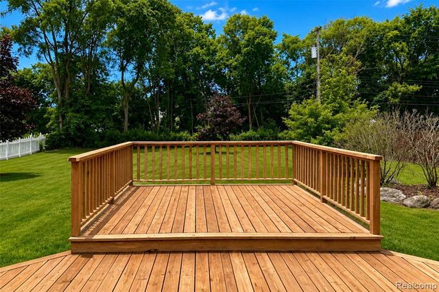 41585 Cherry Hill Road, Canton, MI 48188