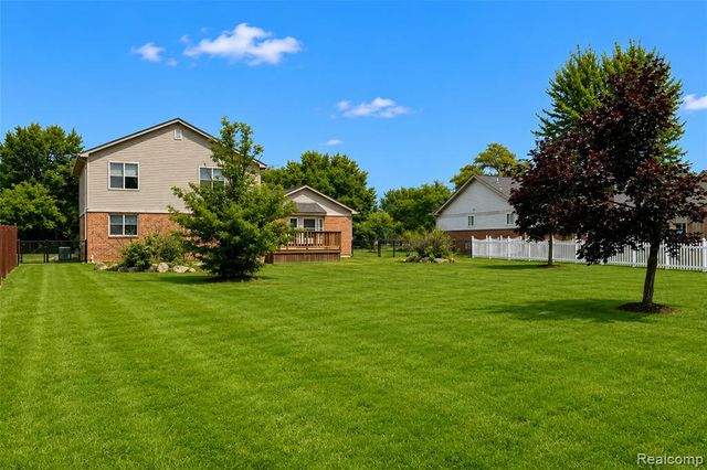 41585 Cherry Hill Road, Canton, MI 48188