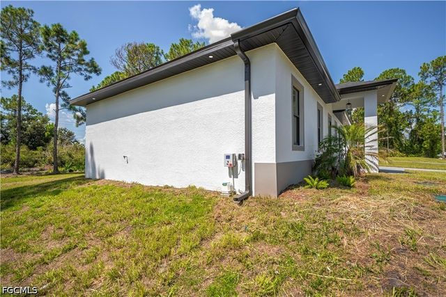 3121 69th ST W, Lehigh Acres, FL 33971