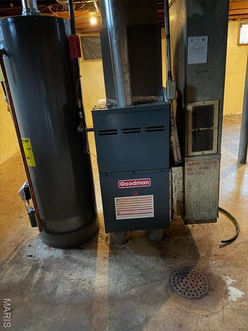 1679 Maldon Lane, St Louis, MO 63136