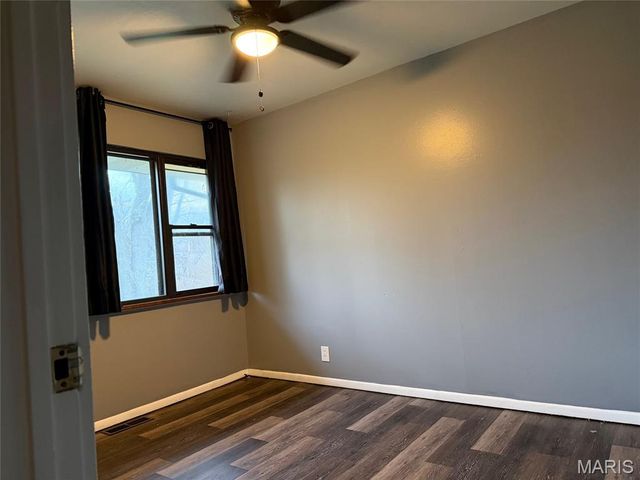 1679 Maldon Lane, St Louis, MO 63136