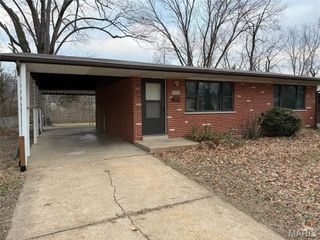 1679 Maldon Lane, St Louis, MO 63136