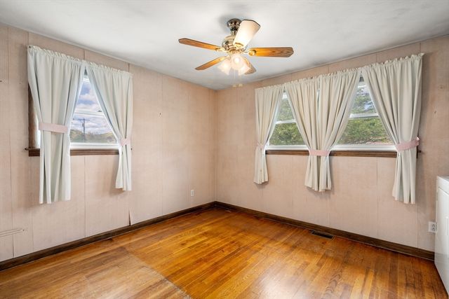 24 Park Villa Ave, Worcester, MA 01606