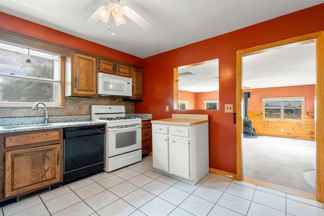24 Park Villa Ave, Worcester, MA 01606