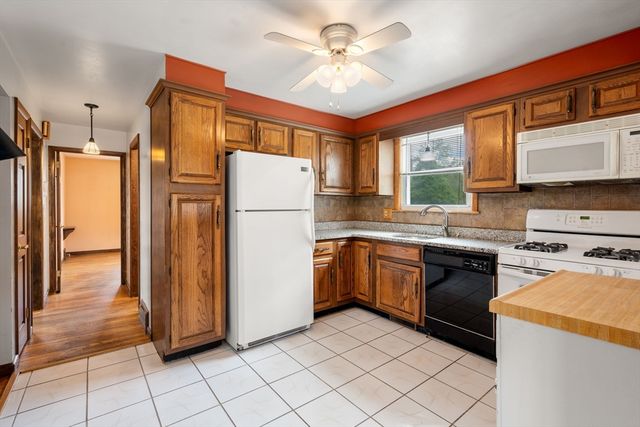 24 Park Villa Ave, Worcester, MA 01606