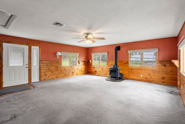 24 Park Villa Ave, Worcester, MA 01606