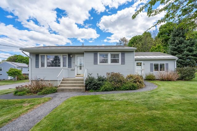 24 Park Villa Ave, Worcester, MA 01606