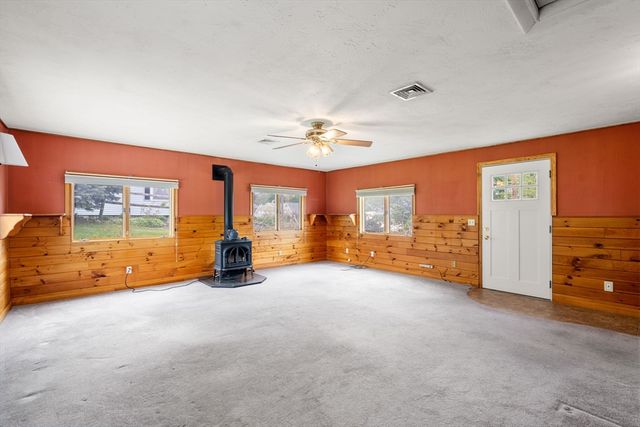 24 Park Villa Ave, Worcester, MA 01606