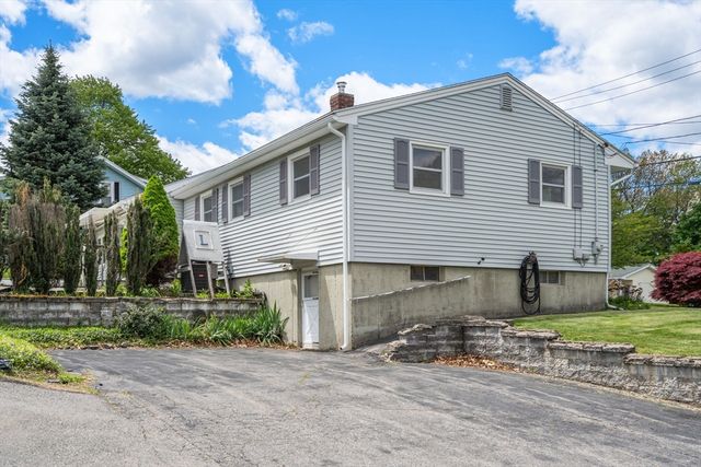 24 Park Villa Ave, Worcester, MA 01606