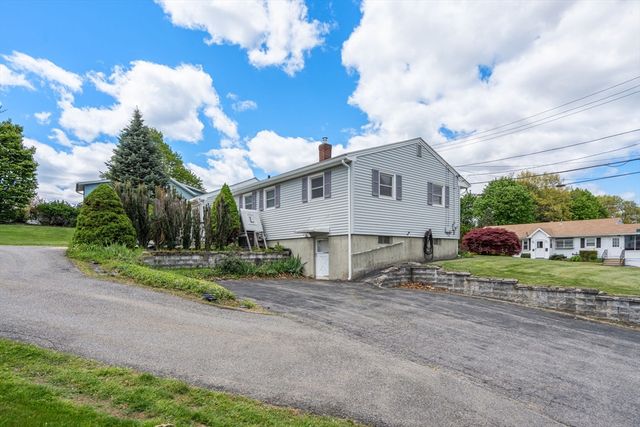 24 Park Villa Ave, Worcester, MA 01606