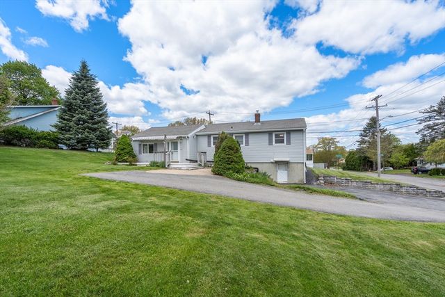 24 Park Villa Ave, Worcester, MA 01606