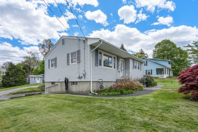 24 Park Villa Ave, Worcester, MA 01606