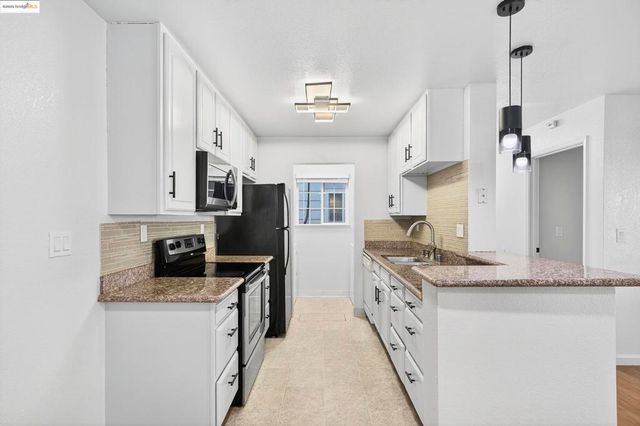 165 Lighthouse Dr, Vallejo, CA 94590