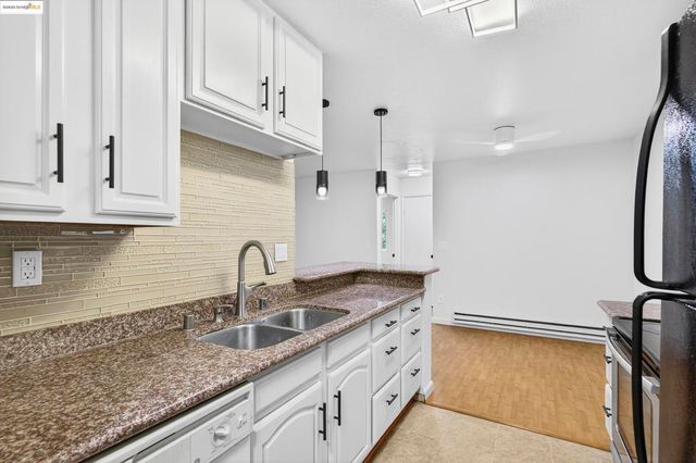 165 Lighthouse Dr, Vallejo, CA 94590