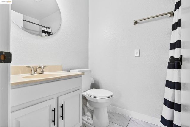 165 Lighthouse Dr, Vallejo, CA 94590