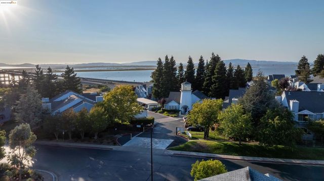 165 Lighthouse Dr, Vallejo, CA 94590