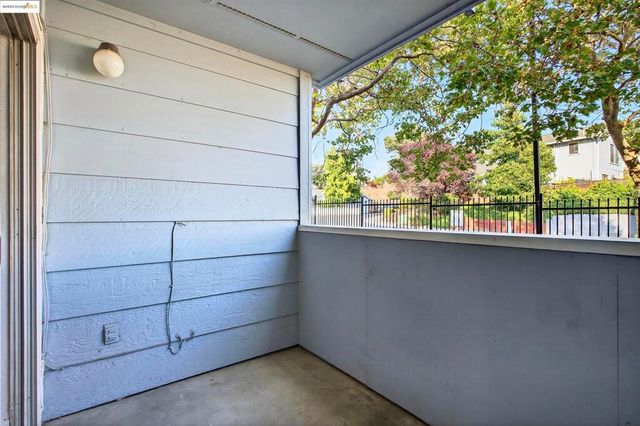 165 Lighthouse Dr, Vallejo, CA 94590