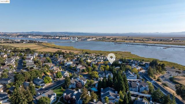 165 Lighthouse Dr, Vallejo, CA 94590