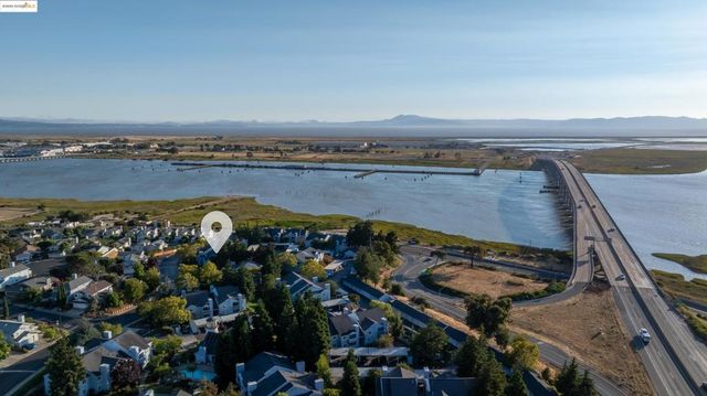165 Lighthouse Dr, Vallejo, CA 94590