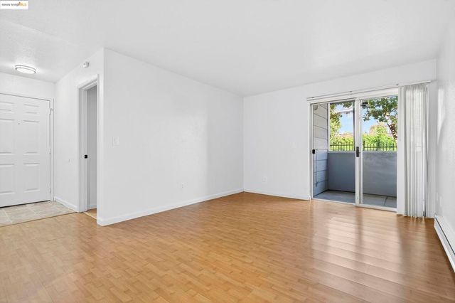 165 Lighthouse Dr, Vallejo, CA 94590