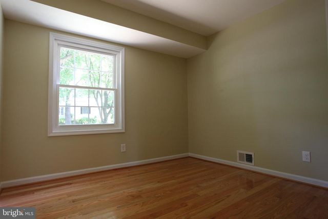 4106 ELIZABETH ST, Rockville, MD 20853