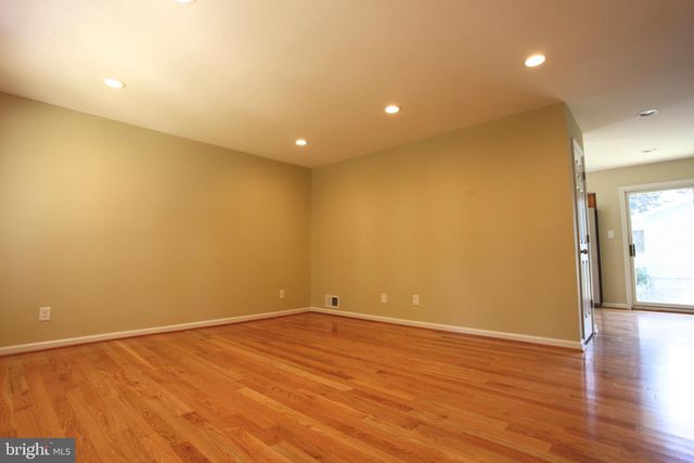 4106 ELIZABETH ST, Rockville, MD 20853