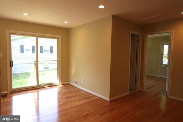 4106 ELIZABETH ST, Rockville, MD 20853