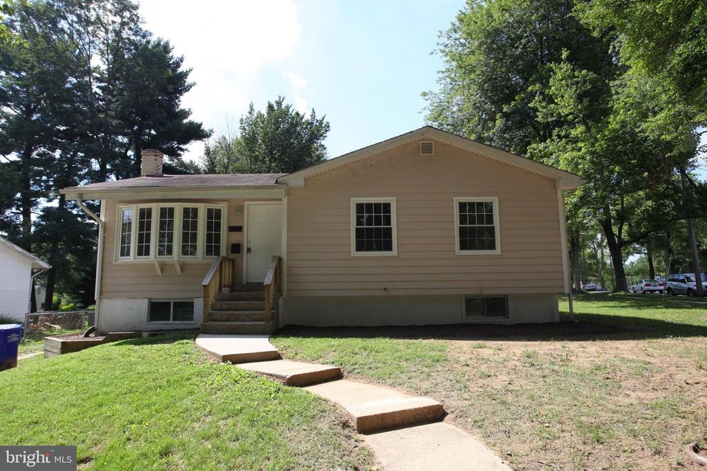 4106 ELIZABETH ST, Rockville, MD 20853